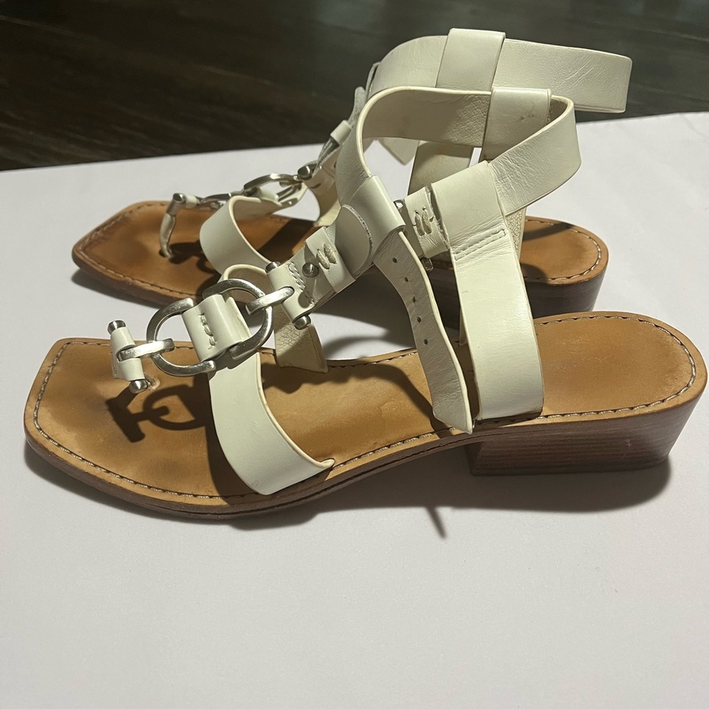 Donald Pilner sandals